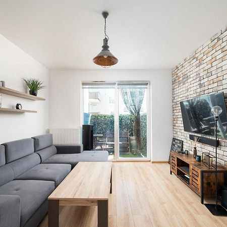 Wola Jana Kazimierza Chic Apartment Varşovia Exterior foto